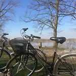 Gospodarstwo agroturystyczne La Finestra Sul Po - *