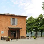 Gospodarstwo agroturystyczne La Finestra Sul Po - *