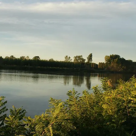 La Finestra Sul Po - בית חווה