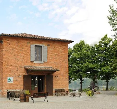 בית חווה La Finestra Sul Po - *